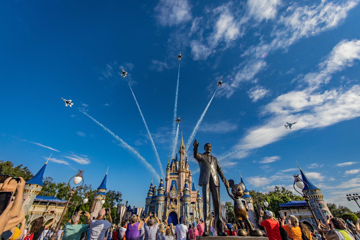 A heartfelt thank you to all those who serve our nation. 🇺🇸 Today, we kicked-off National Veterans and Military Families Month a few days early with a special flyover by the @AFThunderbirds over Magic Kingdom Park! Read more: spr.ly/6018MU7I0 #DisneySalutes #DisneyCastLife