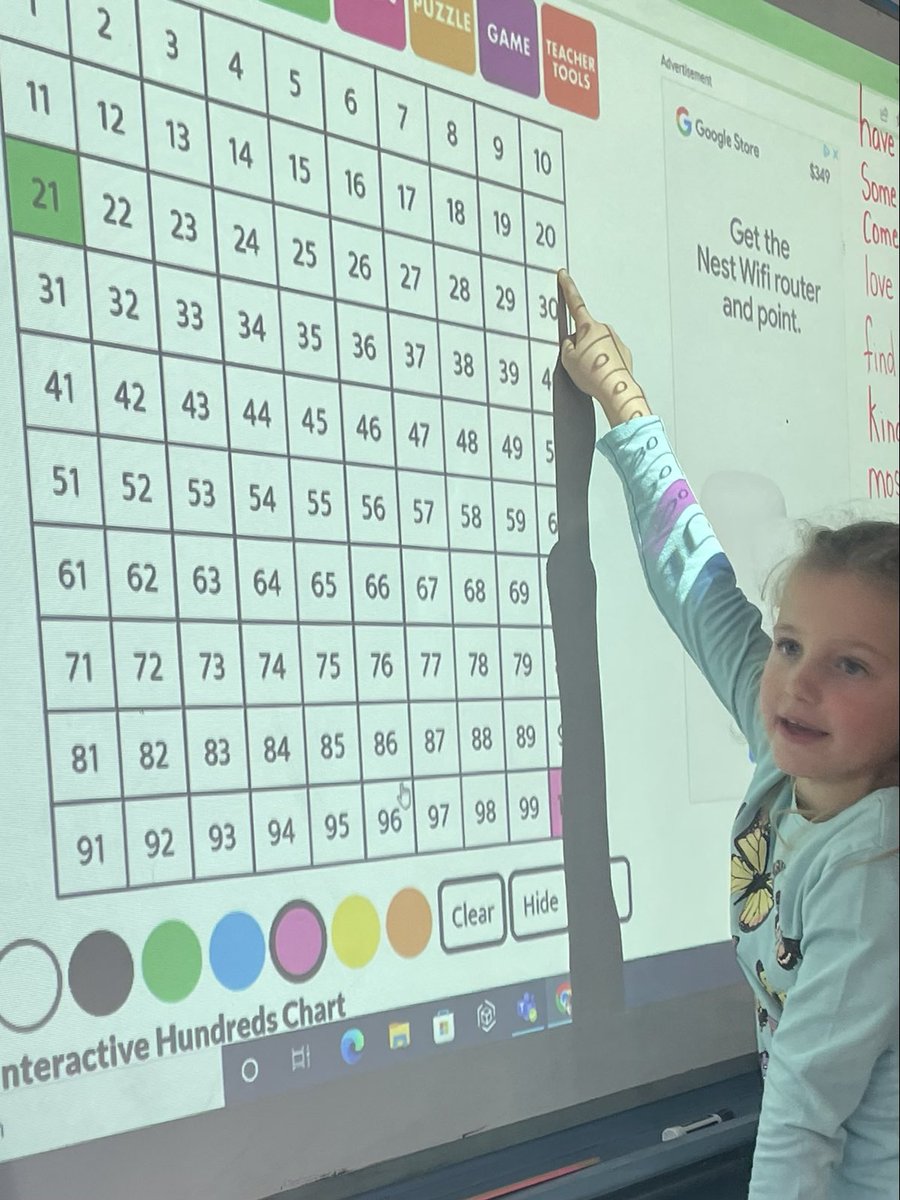 msb_ldsb's tweet photo. The Math problem of the week is authentic and connected to our daily routines in the classroom. This problem resulted in some fabulous sharing of multiple strategies, tools and operations that can lead us to the same answer. #3partmath #lowfloorhighceiling https://t.co/YWIT9lTS83