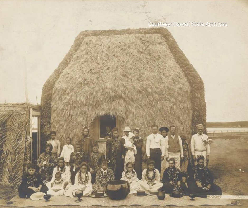 Stunning snapshots of Hawaii back in the day featured in this thread of grass houses:
