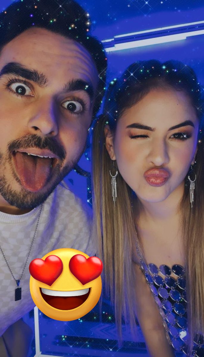 fc_mare_andres's tweet photo. @andresseuv @MarRendonMusica 👽🐼❤ https://t.co/2X5uAYA6am