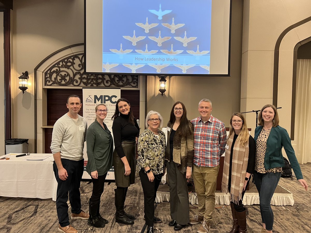 Such a treat to spend the day learning from <a href="/NancyFrey/">Nancy Frey</a> alongside the amazing <a href="/dist57/">Mount Prospect School District 57</a>  instruction and tech coaches, <a href="/westbrook_d57/">westbrook_d57</a>, <a href="/lionspark_d57/">Lions Park Elementary</a> @Lincoln_D57 and <a href="/fairview_d57/">Fairview Elementary D57</a> principals, <a href="/kvonder_haar/">Dr. Kristin Vonder Haar</a>!🤩