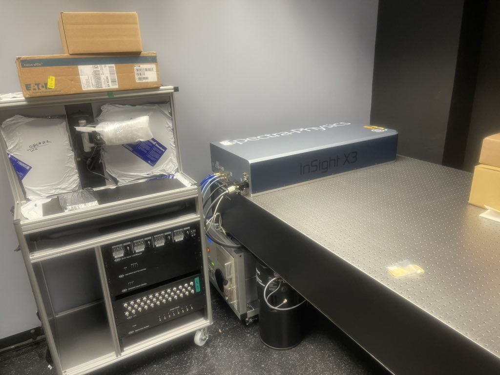 NeuralCtrlLab's tweet image. One step closer to getting our 2 photon microscope up and running! Big things on the horizon.