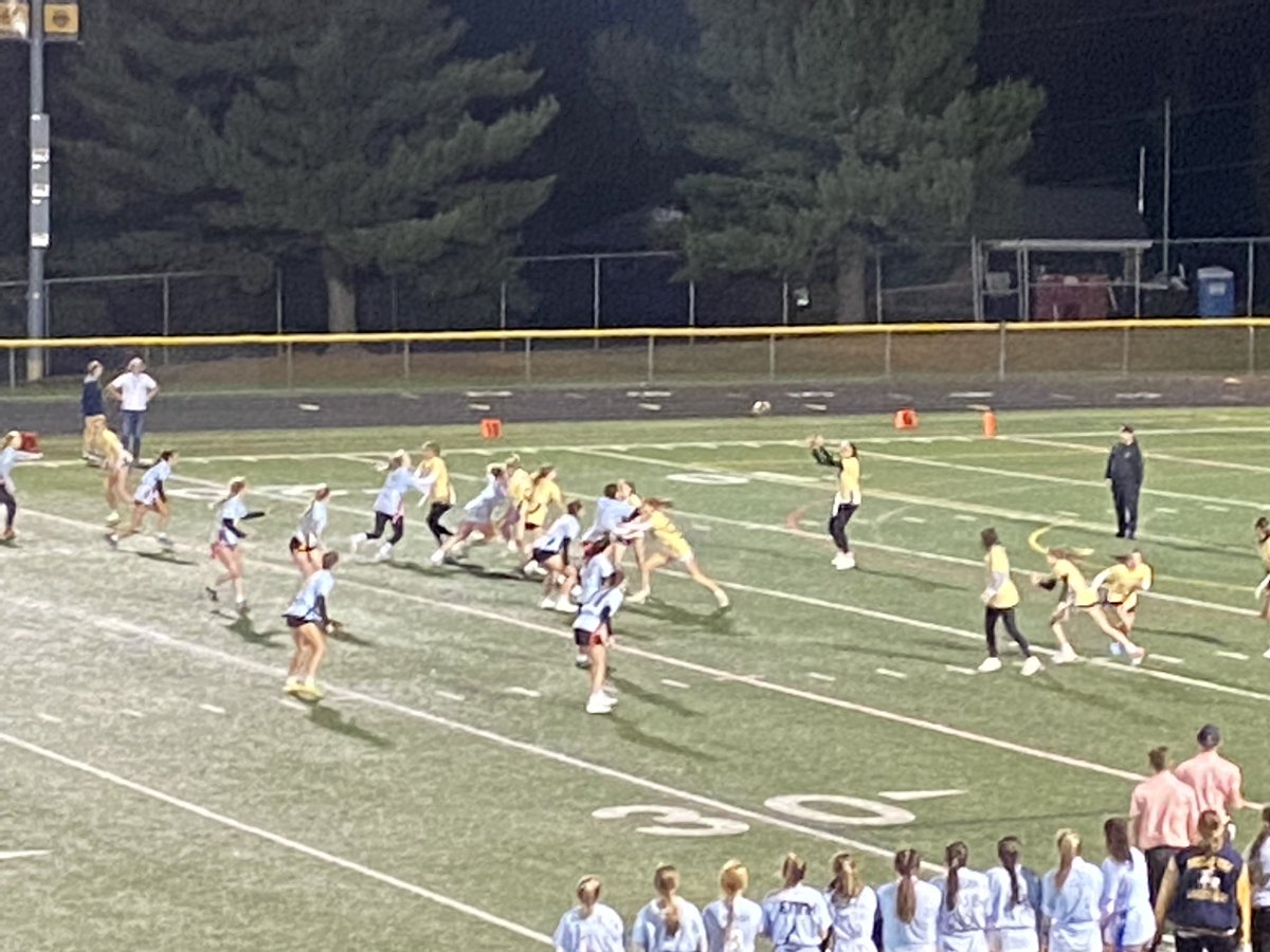 RT EasternYorkHigh JR vs SR Powderpuff is underway. Go Knights!