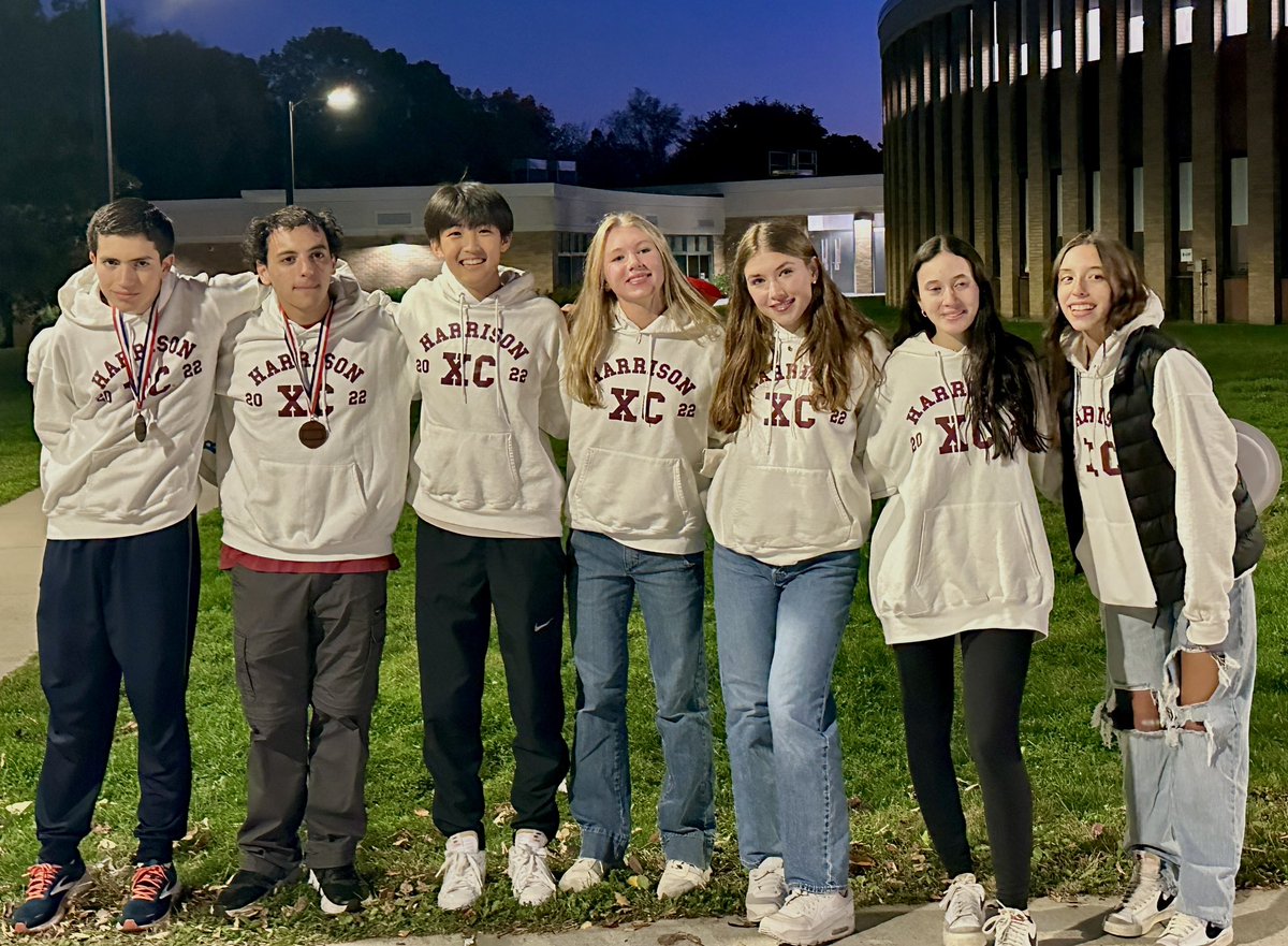 HHS_Husky_XC's tweet photo. HXC Team dinner and senior night tonight was a success! Lots of great awards given across the board :)  
Seniors - we will miss you next year, let’s have a great race on Saturday and keep the season going!
@htown_huskies https://t.co/6yvRcP8l2y