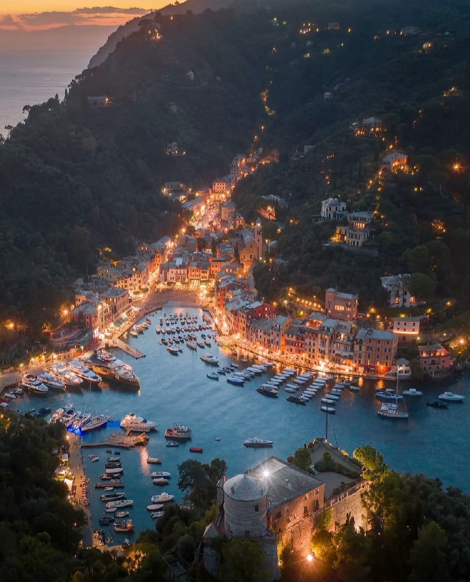TravelVida's tweet photo. Portofino, Italy 🇮🇹
📸: danieleragazzini | IG https://t.co/PzlDbcGXaQ