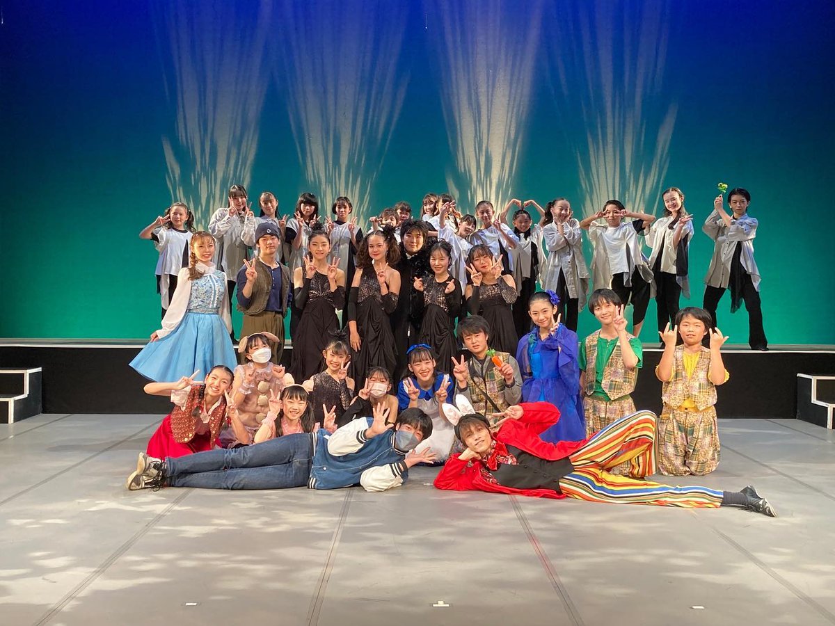 stkikakucom's tweet photo. 【御礼】5年目を迎えた、「WE Go!grease」
新作ミュージカル「SEEKERS~それぞれの真実~」
両チームとも無事に千穐楽を終える事が出来ました。
ご来場頂いた皆様に、キャスト・スタッフ一同心より感謝を御礼申し上げます。
【DVD予約販売開始】
&【パンフレット販売中】
https://t.co/mzAukKgGZW https://t.co/LlskRLHWPZ
