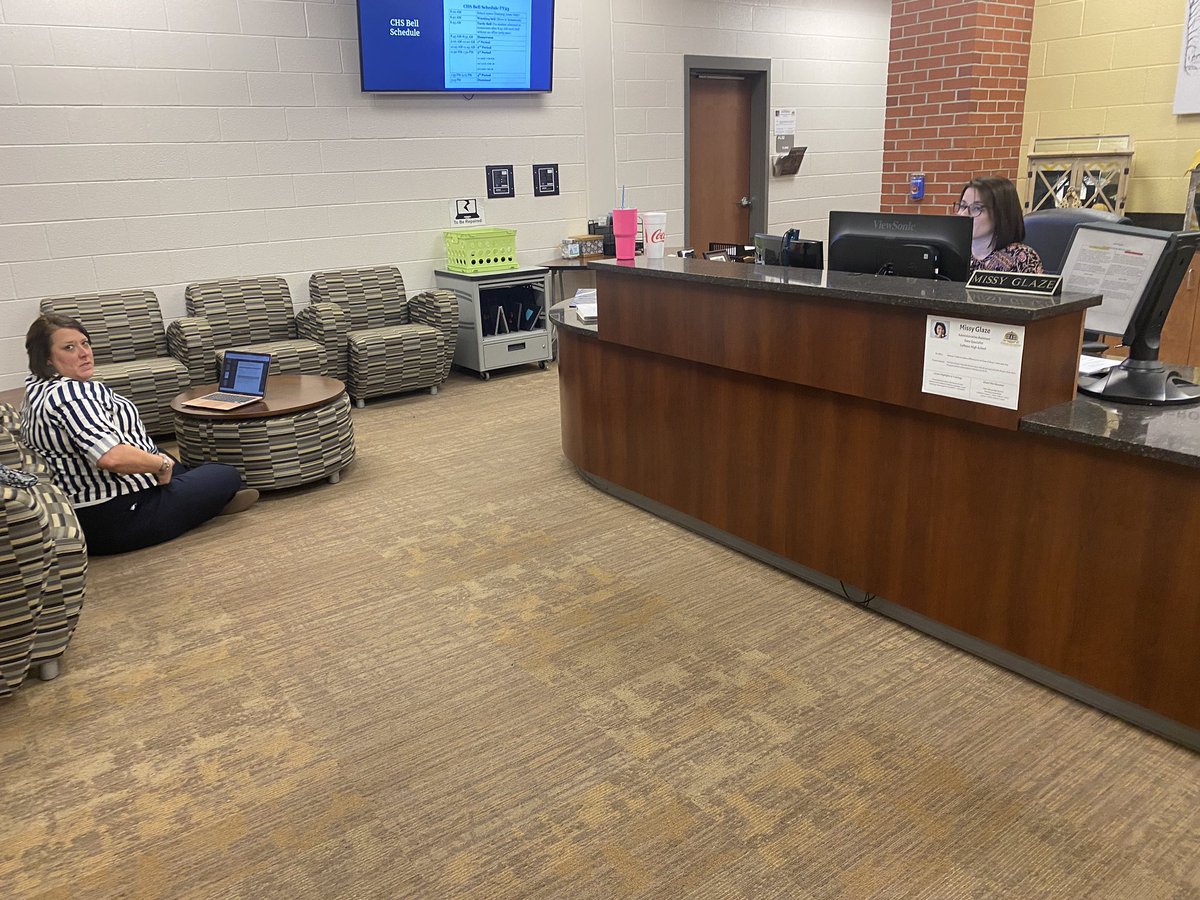 BehindtheCampus's tweet photo. Nothing says deadline like floor work and running the front desk while multitasking! #lovemyadmin
#wacbaby https://t.co/XNc9vx6LjF