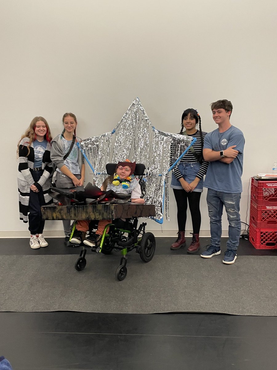 OlatheDesign's tweet photo. Custom wheelchair Halloween costumes designed by our seniors for @WalkinRollin in Olathe. @Olathe21st @OlatheCTE @olatheschools @OlatheEastHawks
#OPSfortheirfuture
#RealWorldLearningKC #OPSMyFuture #engagingOE https://t.co/Eaottef8AU