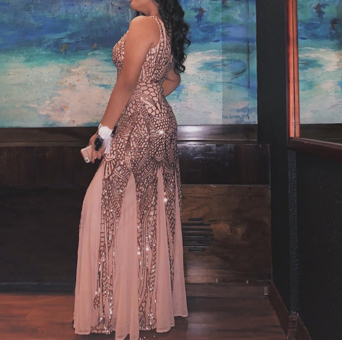 Holaa vendo este vestido, 1 uso y en perfecto estado💗 me urge venderlo así que si me ayudan con un rt me ayudan mucho🥹 talla 4, 70.000 colones