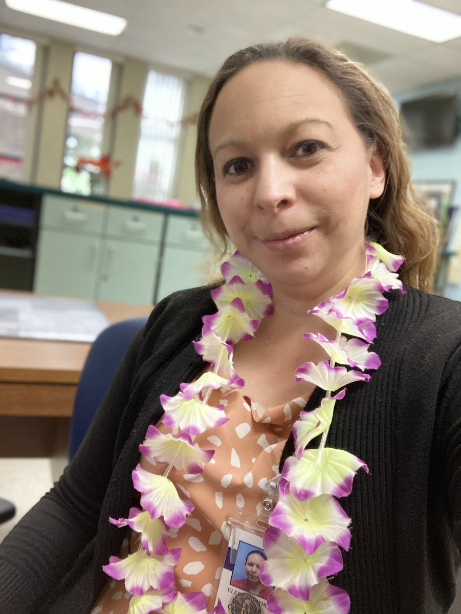 “Lei” off the drugs. #NisdStinson
#SkyhawkPride
#CaminoLane