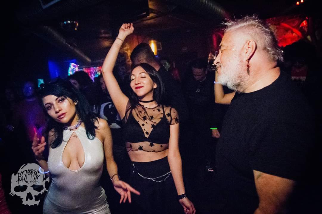 Algunas fotos de la fiesta galáctica #OdysseyParty

#ForoBizarro #EspacioAlternativo