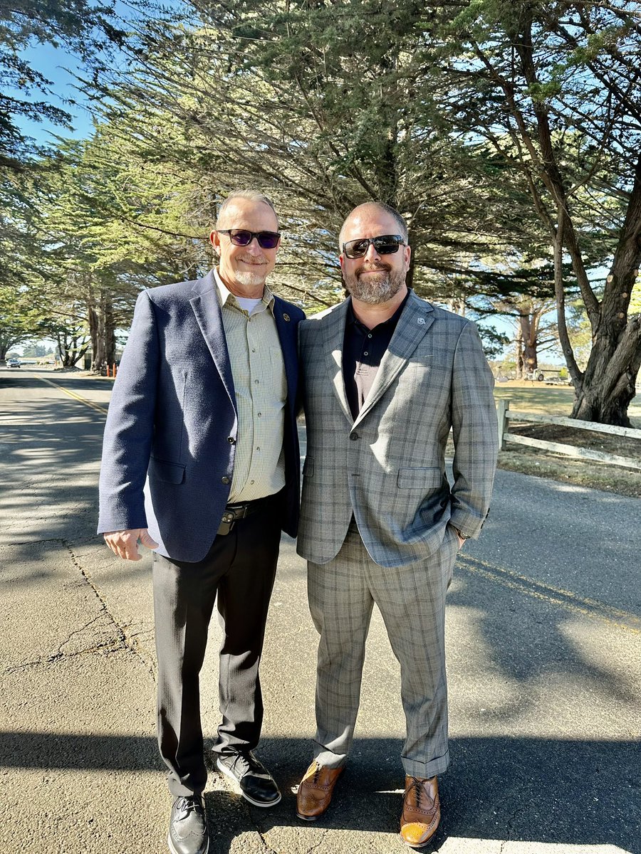CA_Bldg_Trades's tweet photo. Exciting news for #offshorewind in California. Today we were in #HumboldtCounty with @JaredHuffman to announce a partnership between @HBHarbor &amp; @CrowleyMaritime to construct and operate a heavy lift terminal on the North Coast. More skilled and trained jobs coming to Humboldt. https://t.co/yNChvOn5BY