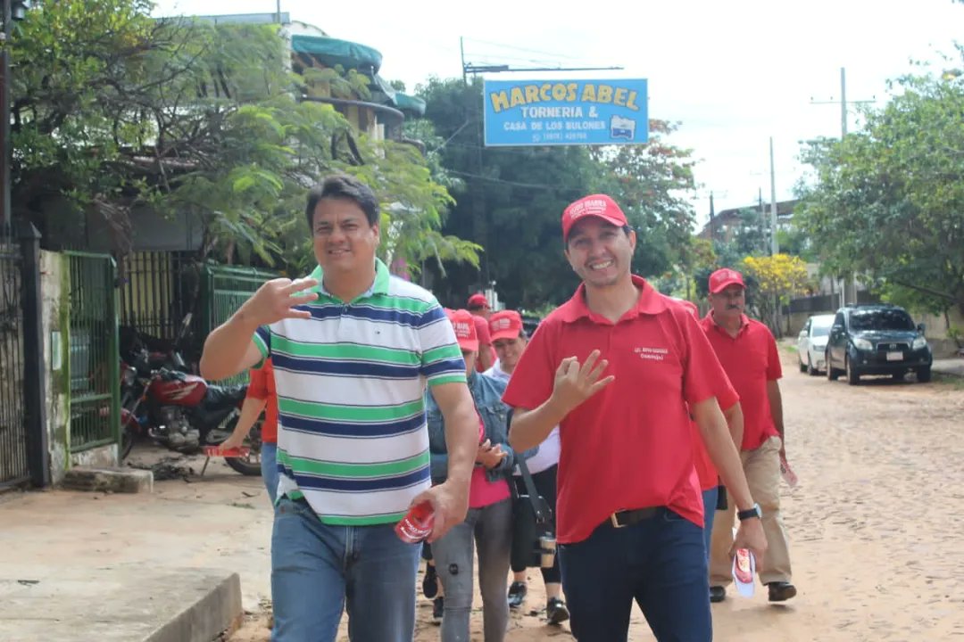 𝗛𝗼𝘆 𝘃𝗶𝘀𝗶𝘁𝗮𝗺𝗼𝘀 𝗮 𝗹𝗼𝘀 𝗮𝗺𝗶𝗴𝗼𝘀 𝗱𝗲𝗹 𝗯𝗮𝗿𝗿𝗶𝗼 𝗕𝗘𝗥𝗡𝗔𝗥𝗗𝗜𝗡𝗢 𝗖𝗔𝗕𝗔𝗟𝗟𝗘𝗥𝗢, con el próximo gobernador Marcelo Soto y el concejal Hugo Samudio para conversar sobre los grandes proyectos que tenemos en 𝐅𝐮𝐞𝐫𝐳𝐚 𝐑𝐞𝐩𝐮𝐛𝐥𝐢𝐜𝐚𝐧𝐚 🚩