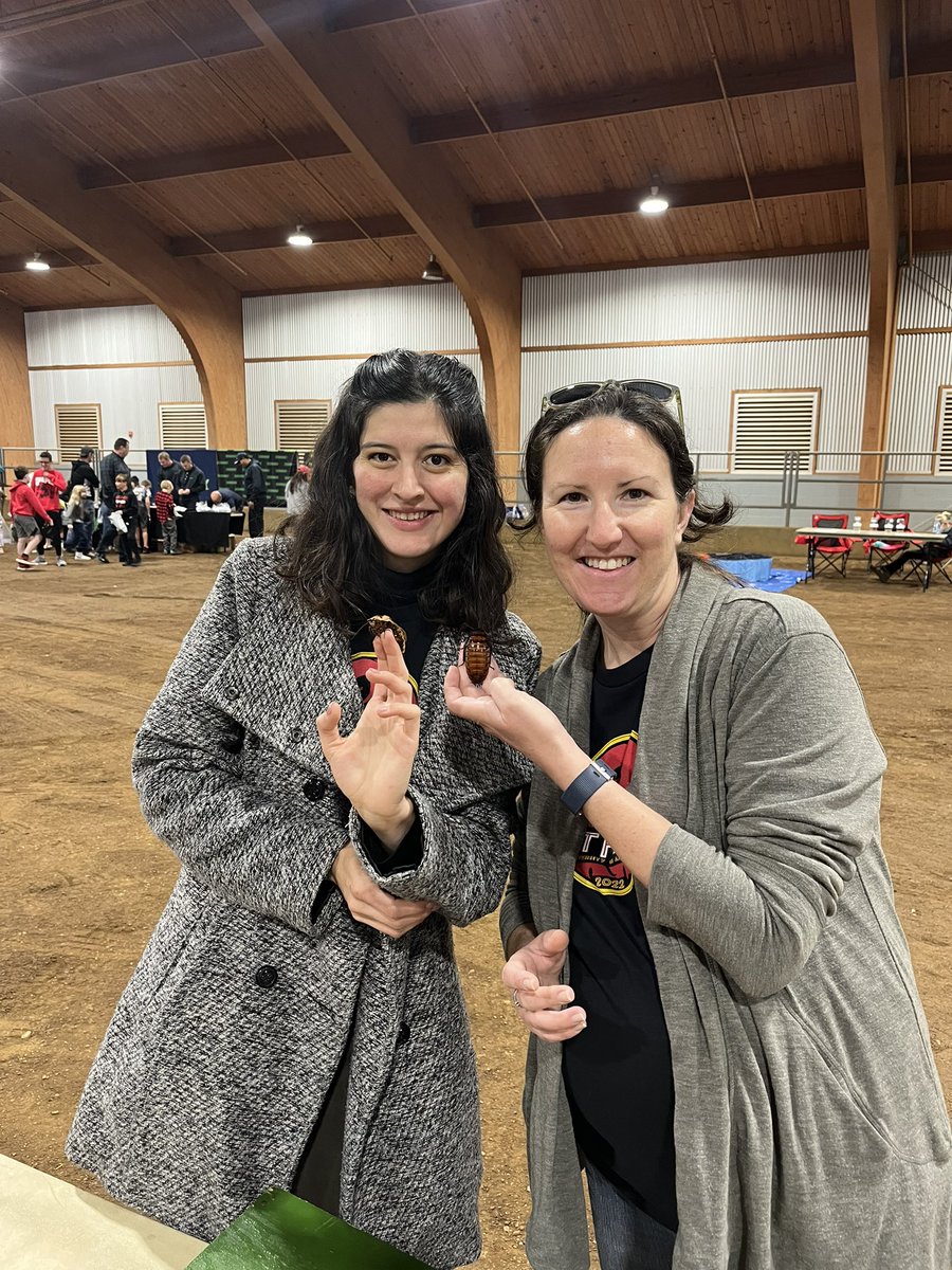 Insect festival 2022!  #RoachWranglers <a href="/jmgkivett/">Jessica</a> <a href="/ArkansasEPP/">Arkansas Entomology and Plant Pathology</a>