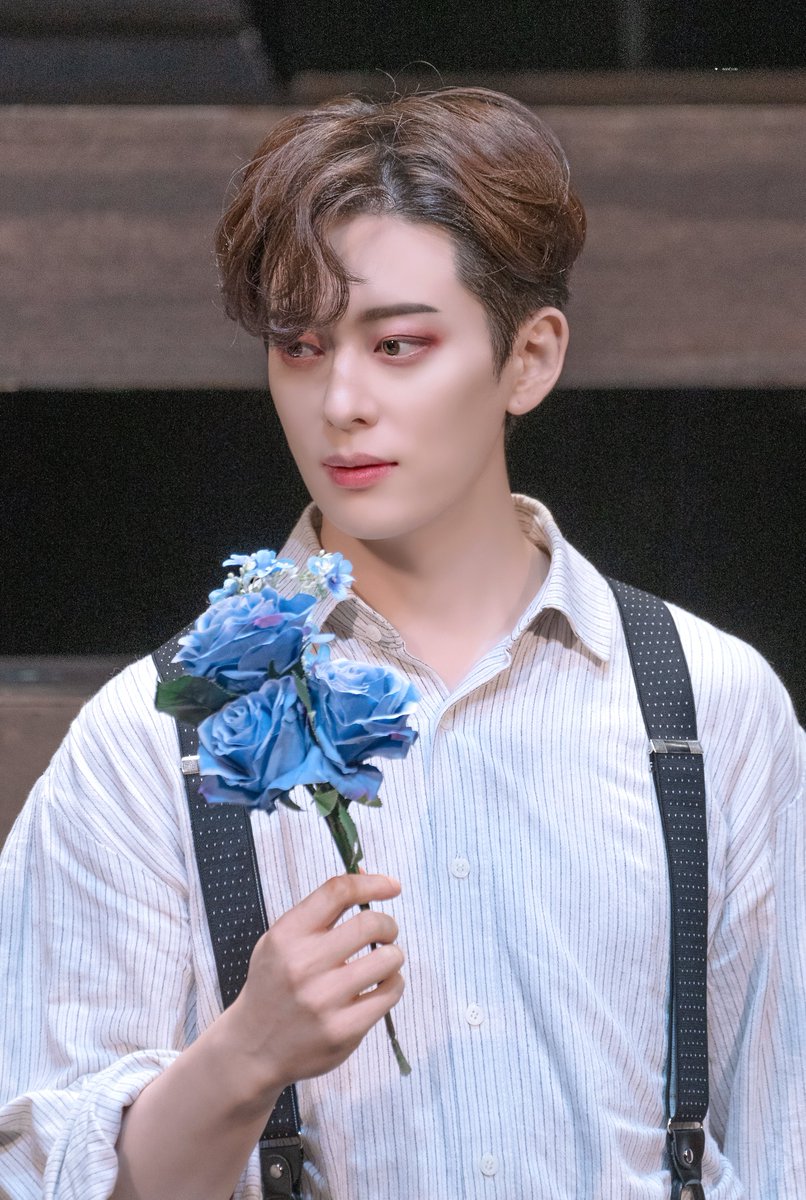 221027 뮤지컬 테레즈 라캥 포토타임

로랑 #동현