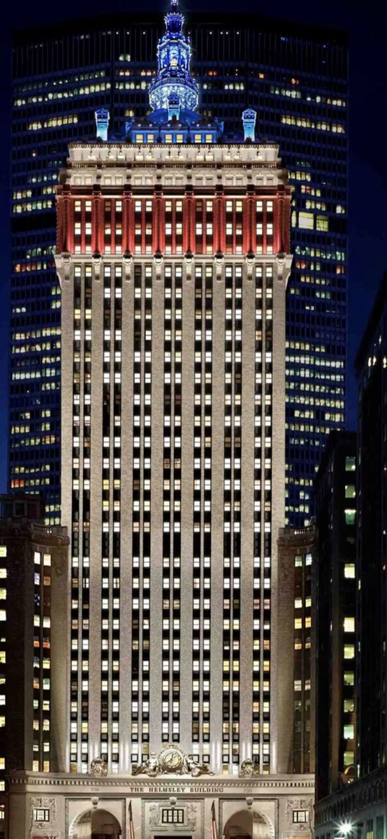 murkandmist1's tweet photo. The Helmsley Building.  In my opinion, one of the most beautiful buildings in Manhattan.  #HelmsleyBuilding https://t.co/cGTvSCXlas