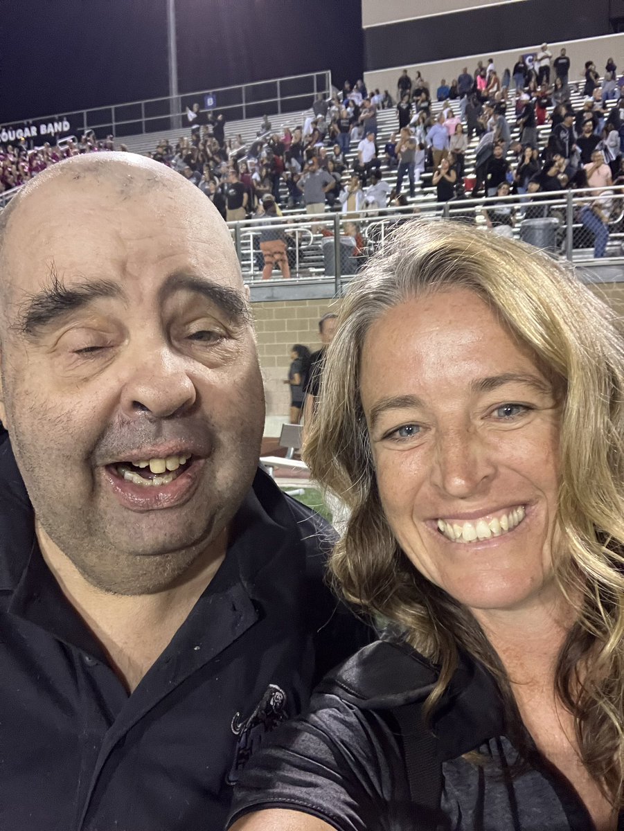 ClarkHSTrainers's tweet photo. Look who is back on the sidelines!!Itโs a great day to be a Clark Cougar ๐พ #SuperDave #ClarkTexasLegend #ClarkFamily @NISDClark @FbCougar @ClarkAthBooster @NISD_Athletics https://t.co/pm7fPlVwgQ