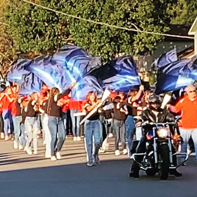 alexmercieca's tweet photo. What a fun Homecoming Parade! Can you spot me? 😉 #GHS #MyHCS https://t.co/UBCcAByLsW