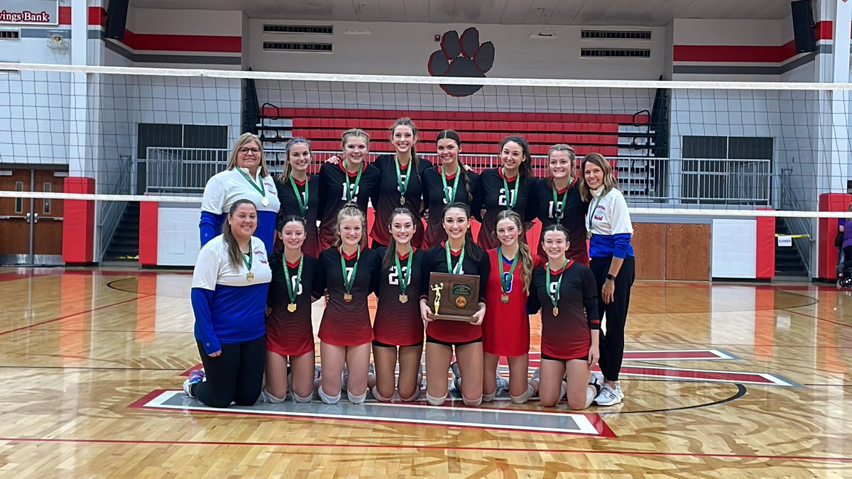 CVKnightsSports's tweet photo. D4 District final at Van Wert:

Crestview 3

Leipsic 1

25-22, 25-21, 20-25, 25-23

Crestview will play next Thursday at 7:30pm at Elida against the winner of the Fremont district. First district volleyball title since 2011. Congrats girls! https://t.co/g8DG24EtAH