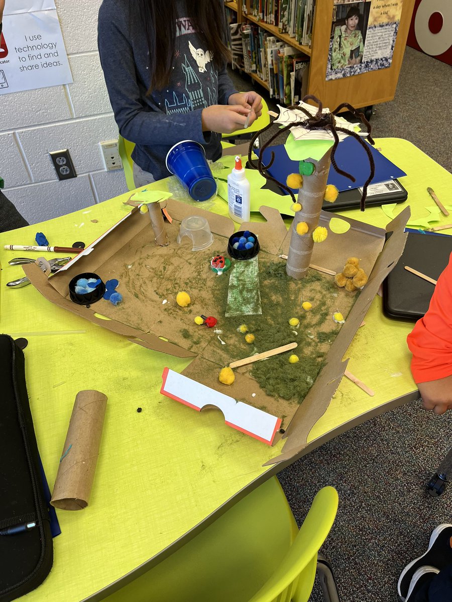 MrsNicholsonGBW's tweet photo. Ladybug exhibits and Maker Space! What a great match! #gbwpride https://t.co/8yjCP5PuBE