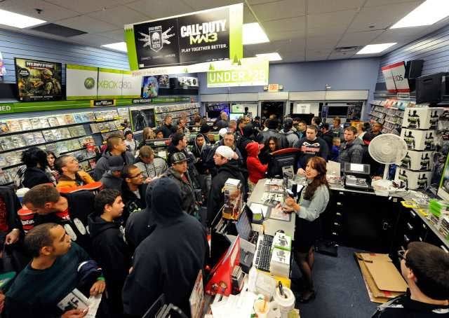 intelCDL's tweet photo. Only 90’s kids remember the real midnight releases https://t.co/1kGVWafCtR