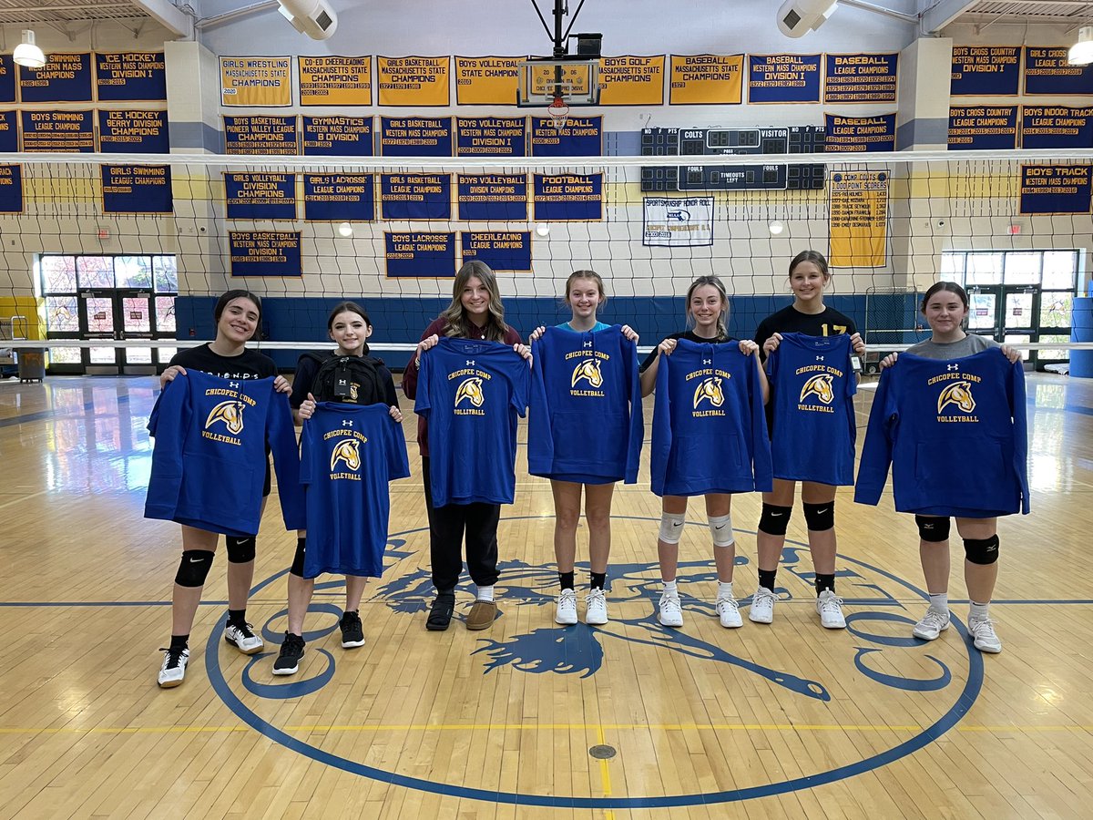 Chicopee Comp Volleyball (@compvolleyball) on Twitter photo Received our <a href="/goldathletics/">Gold Athletics</a> gear today from our popcorn fundraiser !! Thanks <a href="/EHillerGold/">Eric Hiller</a> ! Players loved it! ๐ฟ ๐ Received our <a href="/goldathletics/">Gold Athletics</a> gear today from our popcorn fundraiser !! Thanks <a href="/EHillerGold/">Eric Hiller</a> ! Players loved it! ๐ฟ ๐