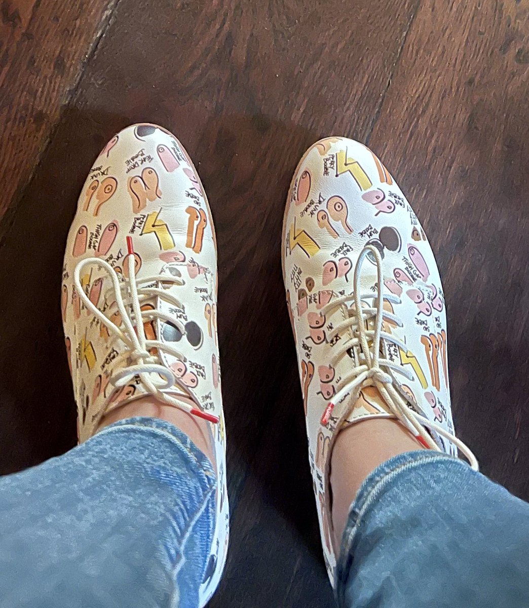 DeeGoody79's tweet photo. Loving my new Titty Committee @RollieShoes to support the @McGrathFdn    #BreastCancerAwarenessMonth #checkyourtitsandbits https://t.co/U1Kqdly2ME