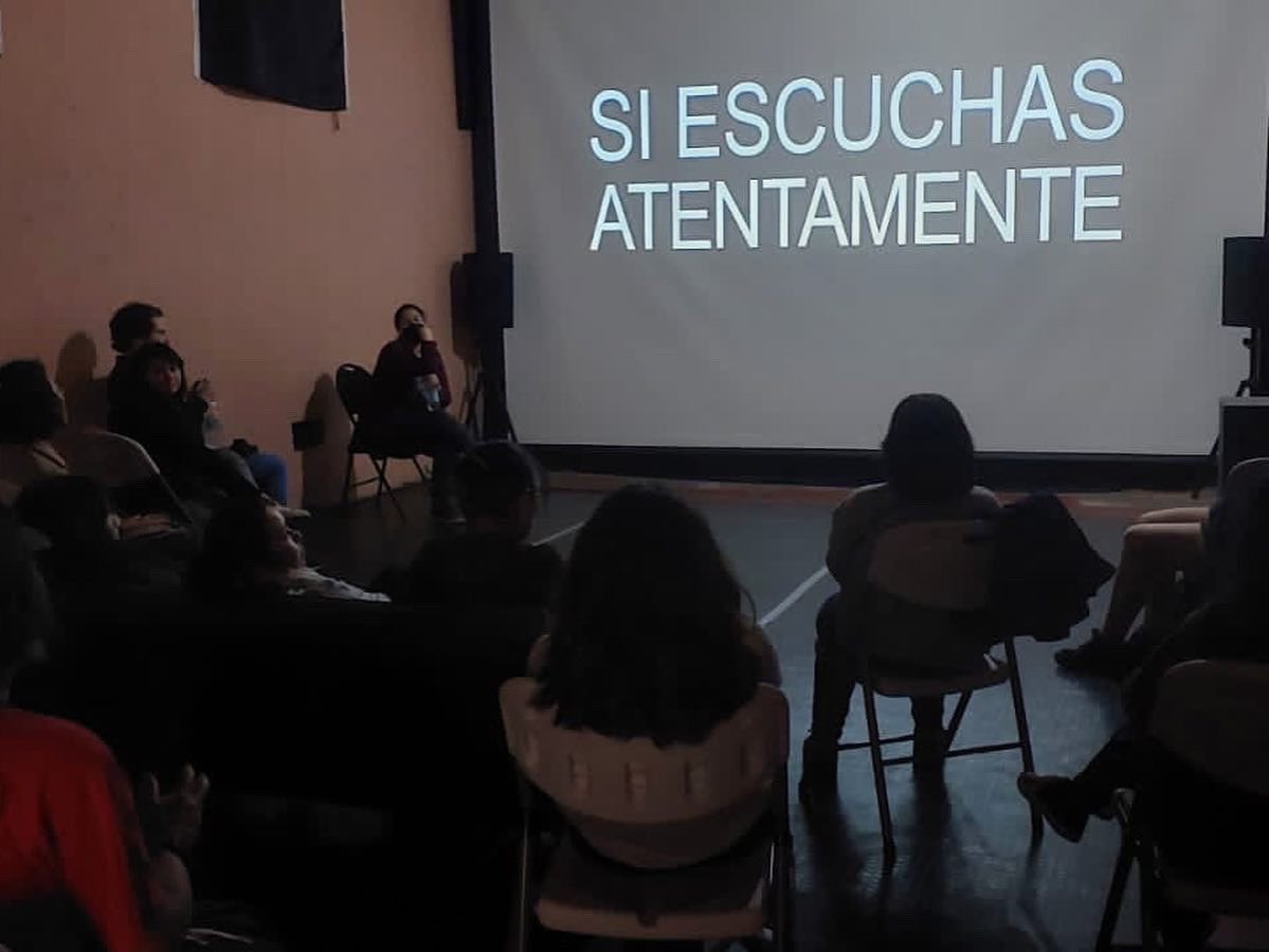 Maravillosa jornada hoy viendo SI ESCUCHAS ATENTAMENTE en el ciclo de cine que realizamos junto a MIMBRE FILMS

El próximo jueves les esperamos para ver 🌱LAS PLANTAS 🪴 ultima película de este ciclo tan bonito.

<a href="/culturas_cl/">Ministerio de las Culturas</a> #Arica