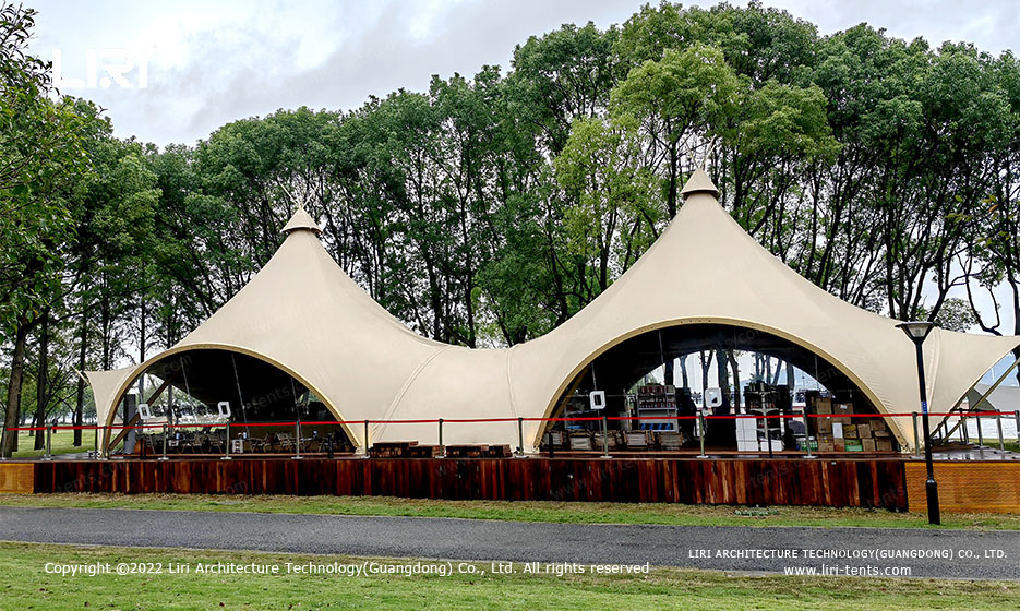 MarqueeGlamp10's tweet photo. New bar for the campsite
#tipitent #teepee #glamping #resort https://t.co/ymdK9Xa1AZ