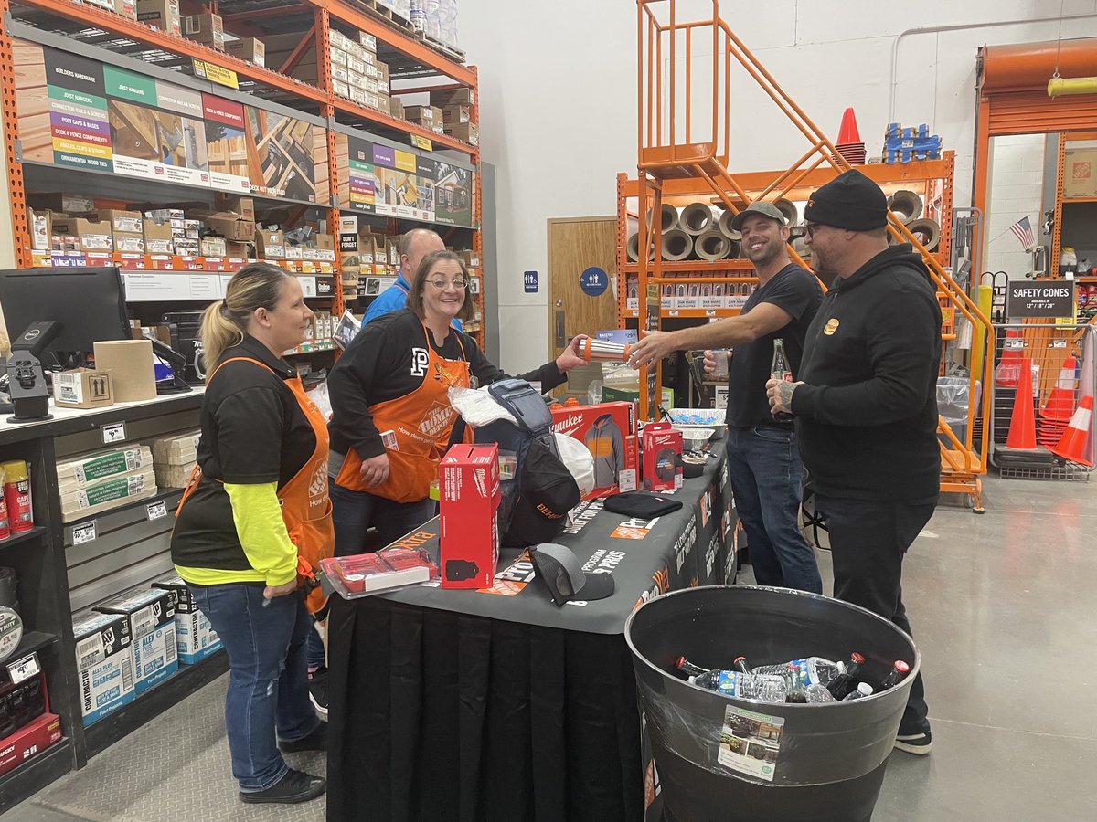 Chris Smith tweet media