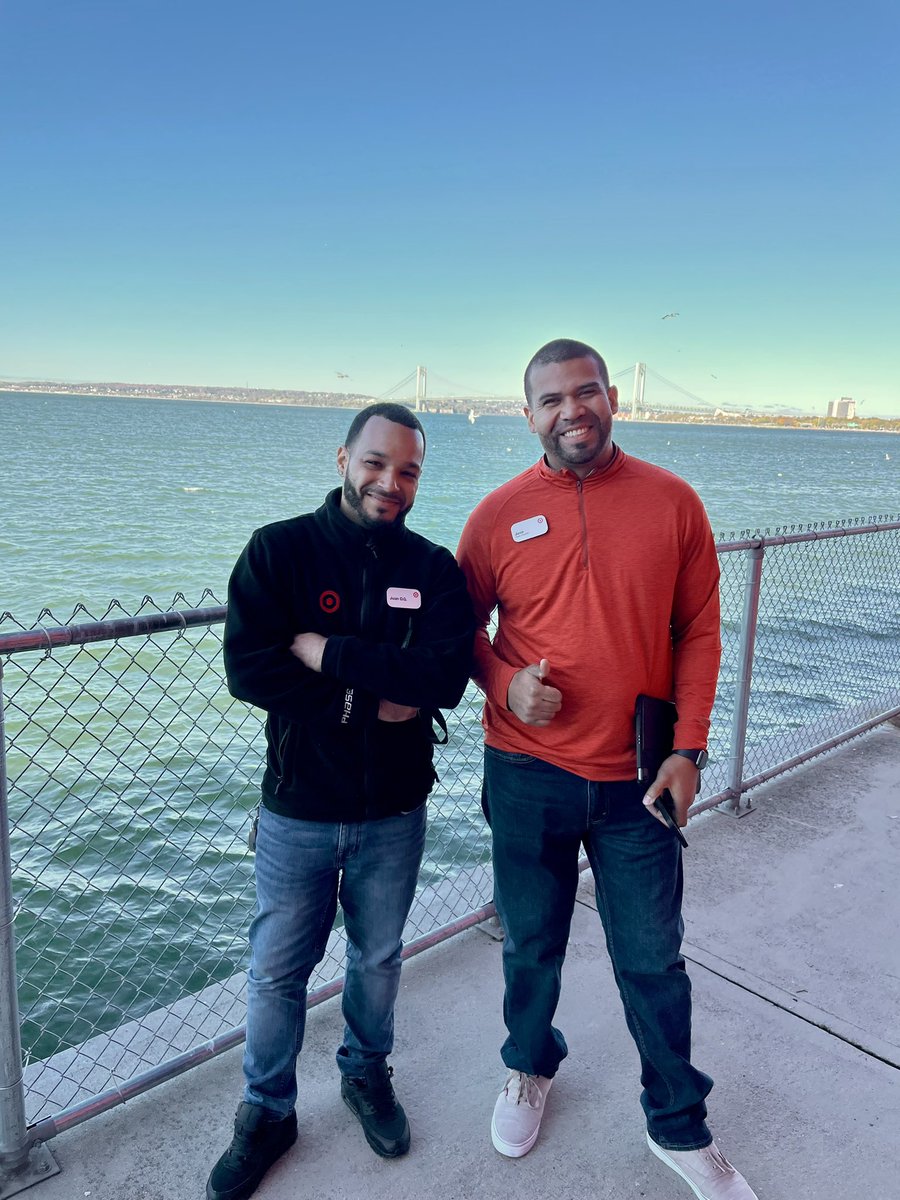 From Boston to New York! Always a pleasure hosting PMBP peers from different markets. Jose had a blast. D423 showed out! ✌🏽🤝🏽 <a href="/MikeCasolino/">M</a> <a href="/KINGJulian1002/">Julian Canas</a>