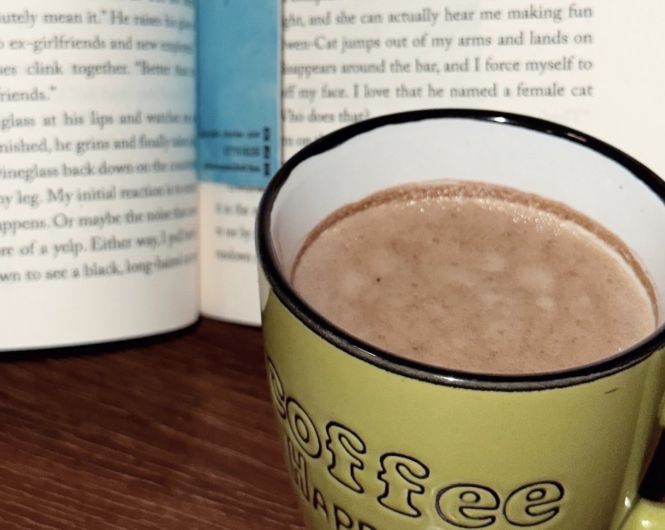 lovedbyaking's tweet photo. 𓆦 

#books #bookstgram #bookclub #author #writer #random #nature #food #يومياتي #تصويري #ترند #trend #كتب #كتابة #اكسبلور #quote #relax #love #coffee #music #coho https://t.co/slt9707uAq