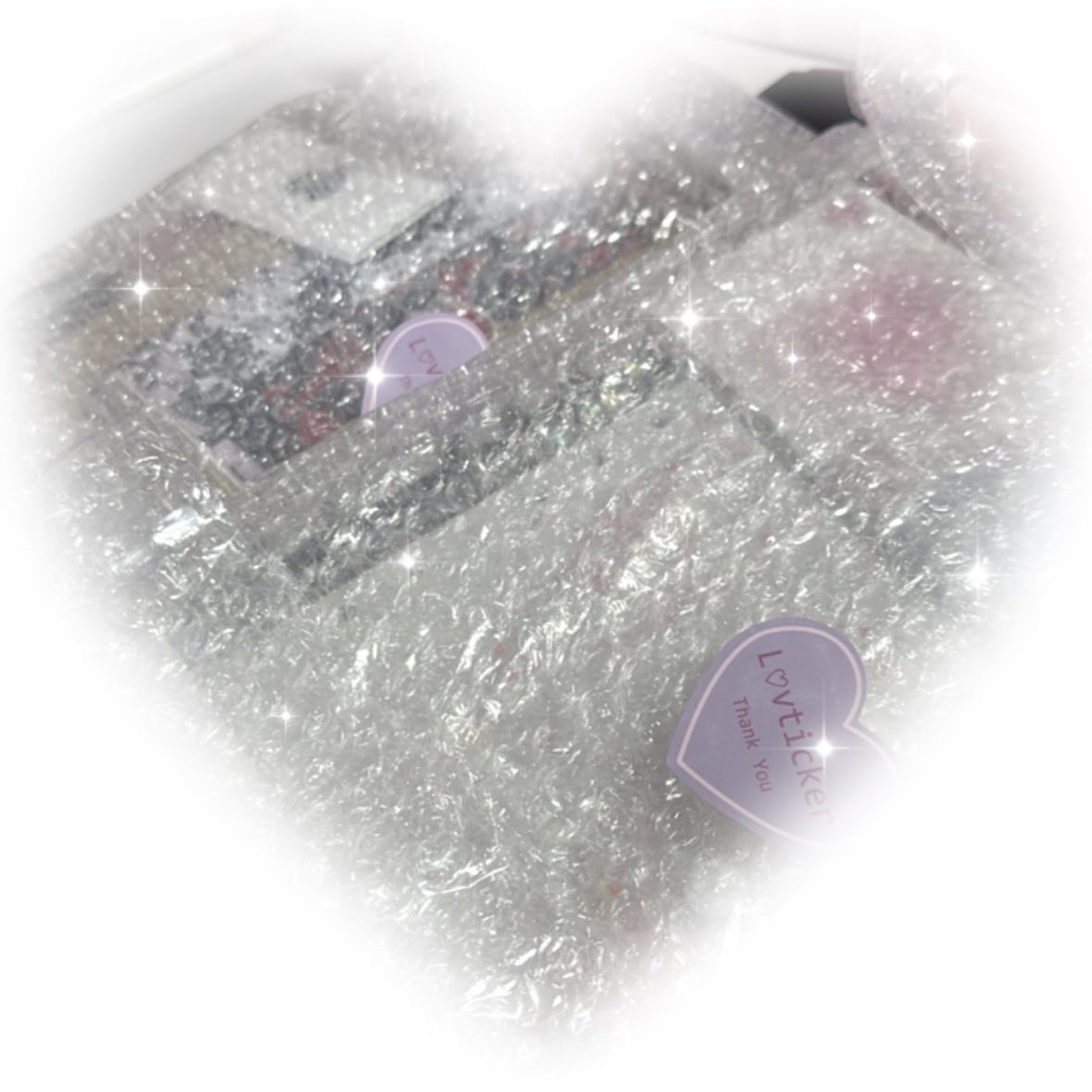 #lucidupdates lovticker has arrived! i will be sorting everything and then domestic emails will be sent out within the next couple of days ^^