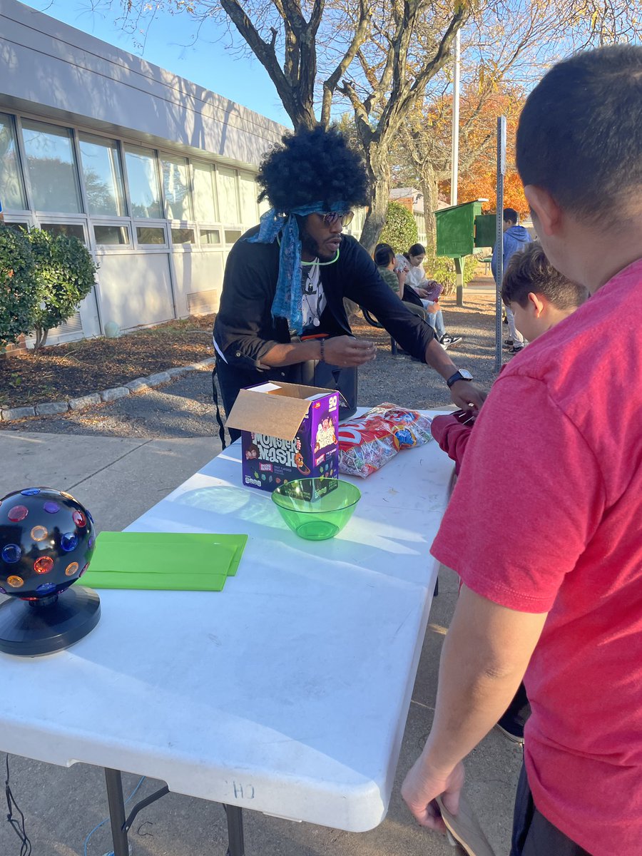 Andrea Cho (@andreacholcps) on Twitter photo Had a blast at our 1st annual Gator Treat Walk! Thank you to everyone who came out for this fun event. <a href="/GuilfordEle/">Guilford Elementary School</a> <a href="/ro2till/">Rolando Tillman</a> Had a blast at our 1st annual Gator Treat Walk! Thank you to everyone who came out for this fun event. <a href="/GuilfordEle/">Guilford Elementary School</a> <a href="/ro2till/">Rolando Tillman</a>
