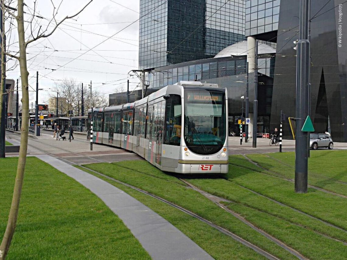 rmaxparent's tweet photo. @LeaStreliski Rotterdam, c'est le post-futur https://t.co/Vhh5fPyscQ
