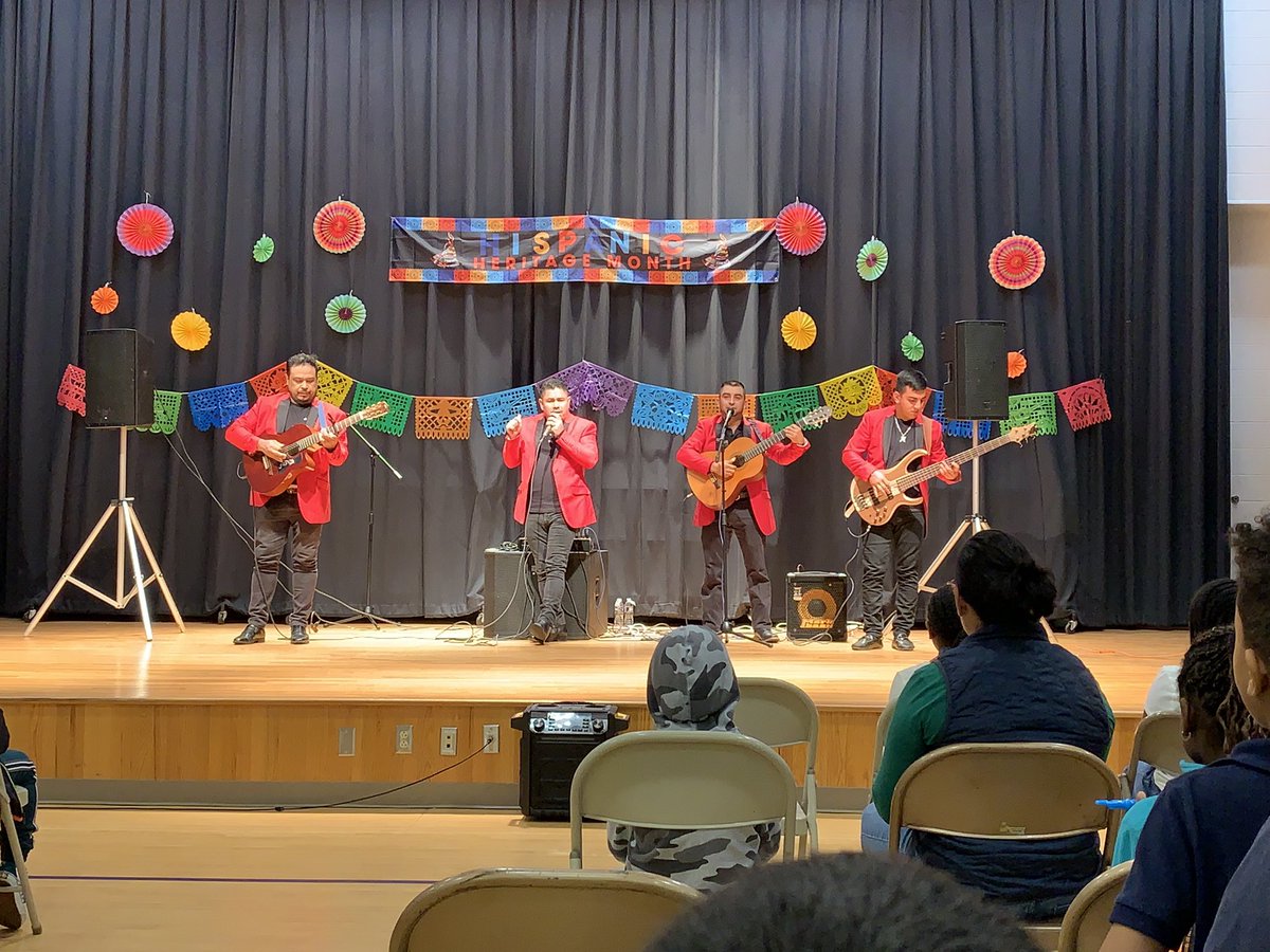 LauraRHONC's tweet photo. We had a fantastic night engaging with our .@WilburnElem families &amp; staff celebrating our Hispanic community and learning all about our sons curriculum for the year! Thanks to everyone for preparing a hugely successful night of engagement! #WeAreCrew #Wcpss #HispanicHeritageMonth https://t.co/jOgAb6beo9
