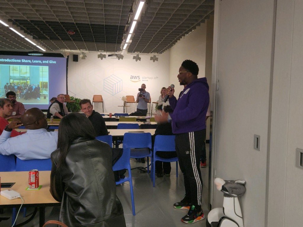 Taj English tweet media