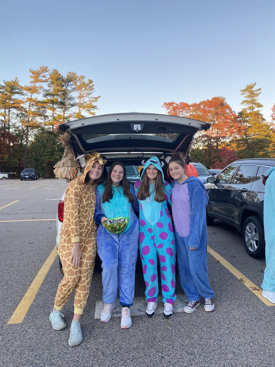 MsKniffen tweet media