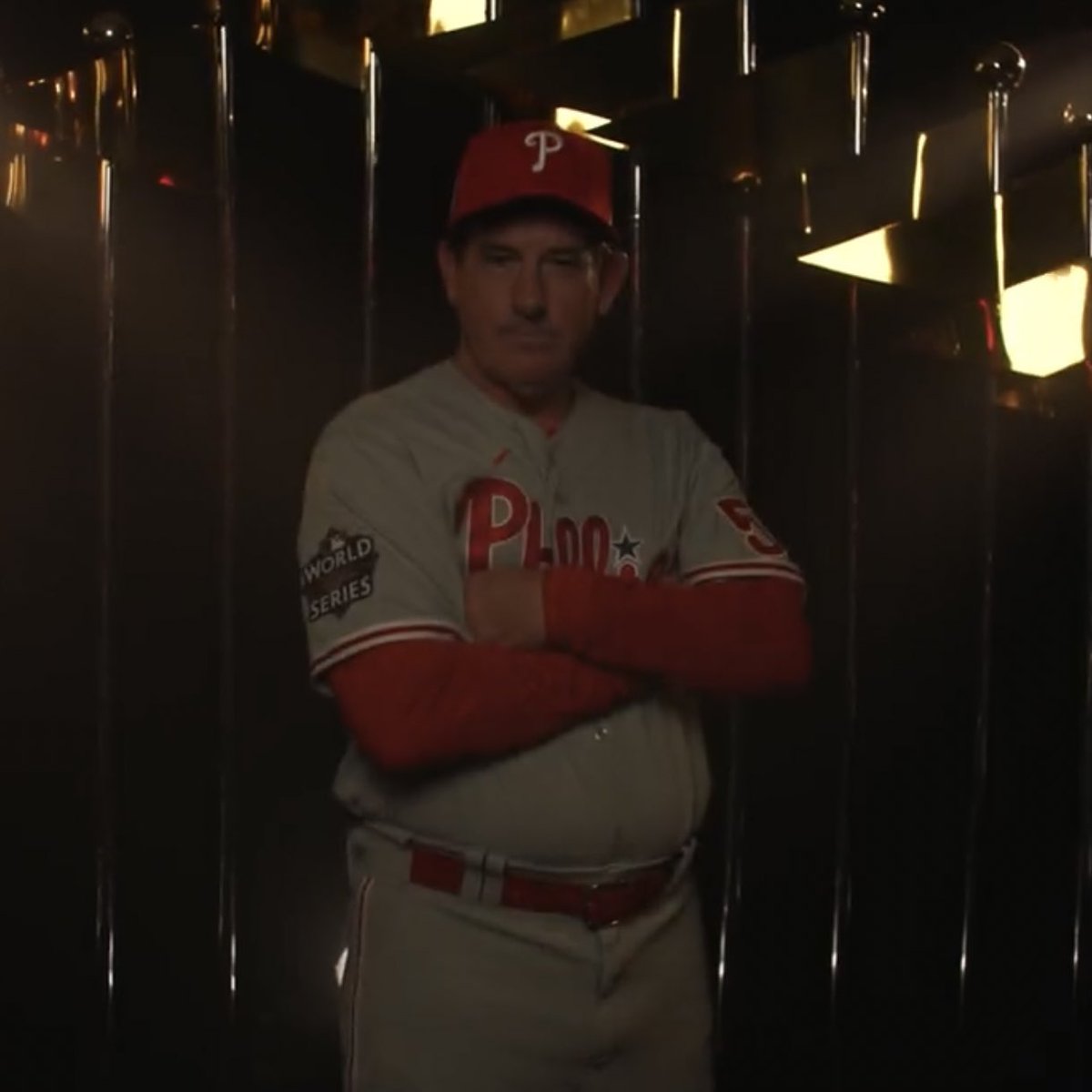 PhillyFanLife's tweet photo. my friend over there thinks you’re cute https://t.co/HaQFu8fmrL