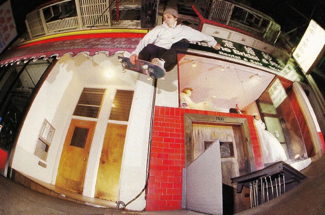 StereoSkate's tweet photo. Stereo Classics legend Mike Daher ๐ fully tweaked in Chinatown, S.F., 1995 โข Photos: Gabe Morford
#MikeDaher
#30YearsOfStereo
#StereoSince92 ๐บ๐บ https://t.co/SDBTUaLlQV