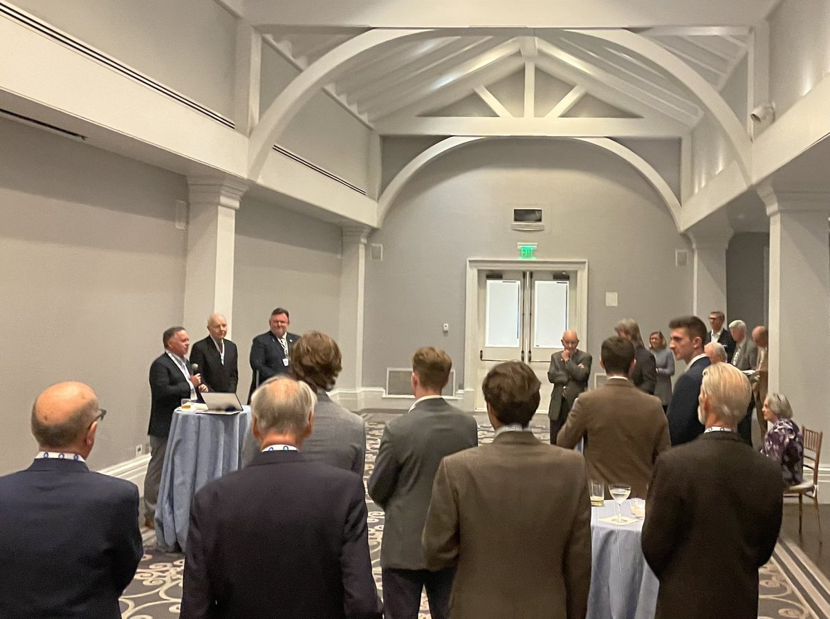 𝕊𝕥𝕖𝕨𝕒𝕣𝕥 𝔻. 𝕄𝕔𝕃𝕒𝕦𝕣𝕚𝕟 tweet media