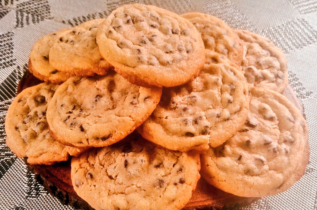 Strange tales kitchen 

Chocolate chip cookie 'soft &amp; chewy'

Recipe:youtu.be/25_bPD-5KBY

Like share comment subscribe

#foodie
#food
#cooking
#cuisine
#cookie
#biscuit
#bakery
#chef