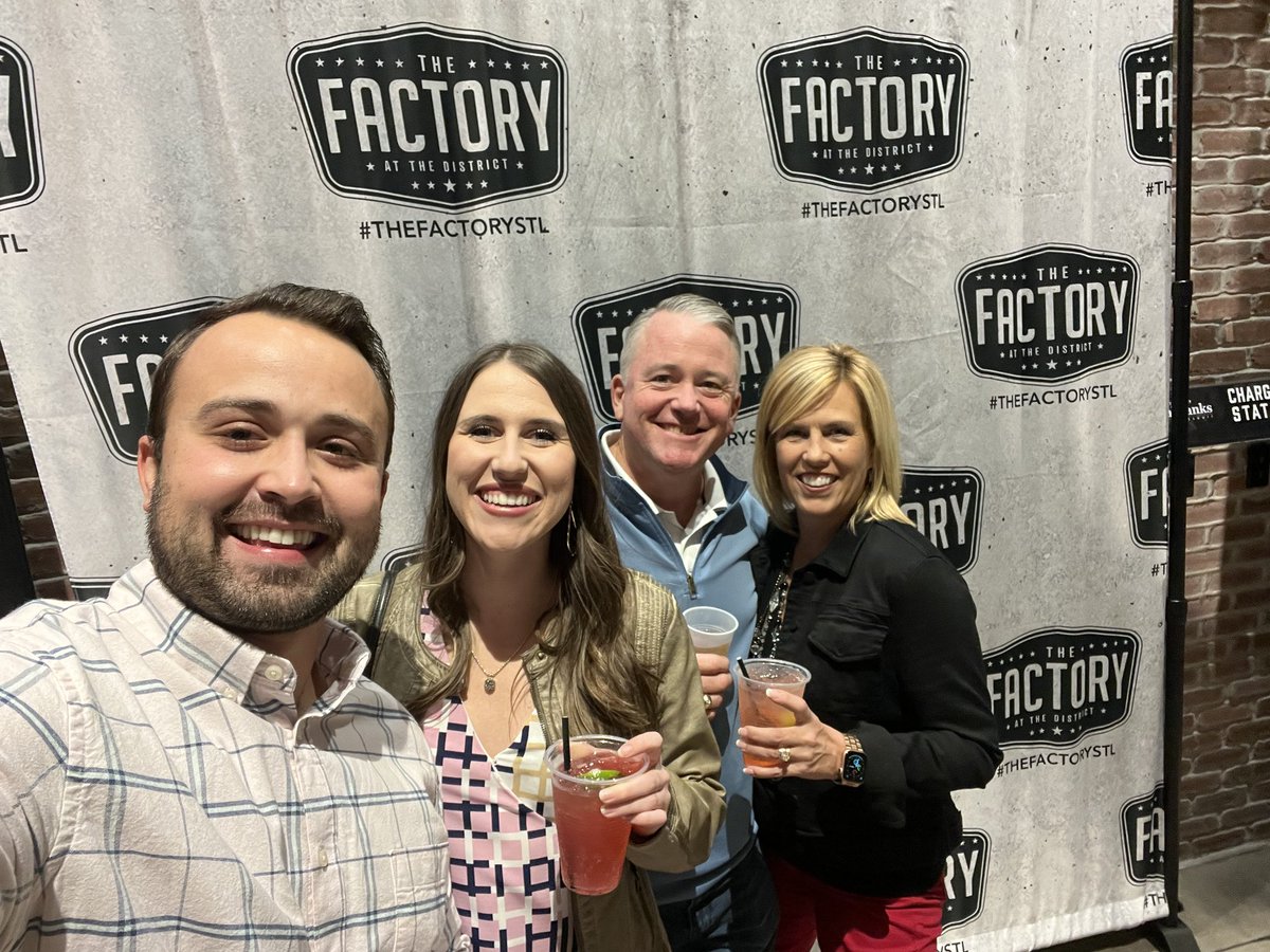 jburgmoney's tweet photo. It’s time for some fun at the #thefactorystl with my UPTOWN GIRLS and Meagan’s BIG SHOT boyfriend!! Gonna hear THE ENTERTAINER who portrays to be the PIANO MAN!! Either way it’s STILL ROCKIN’ ROLL TO ME! #FUN #STL #FAMFUN https://t.co/VG90EsE8Ii