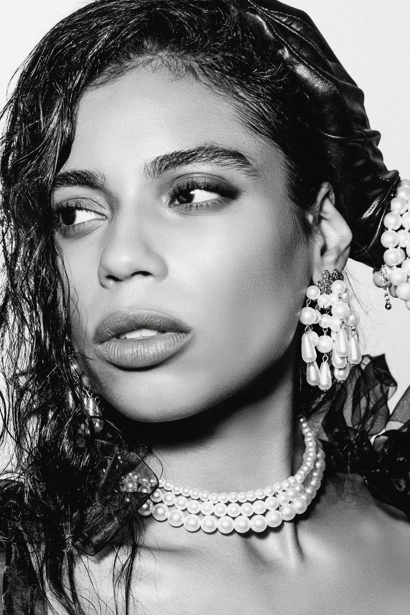 _mackey93's tweet image. My pleasure brings them to their knees 🖤

Shot by: nastia.kalibri.nyc
MUAH: kodak.makeup