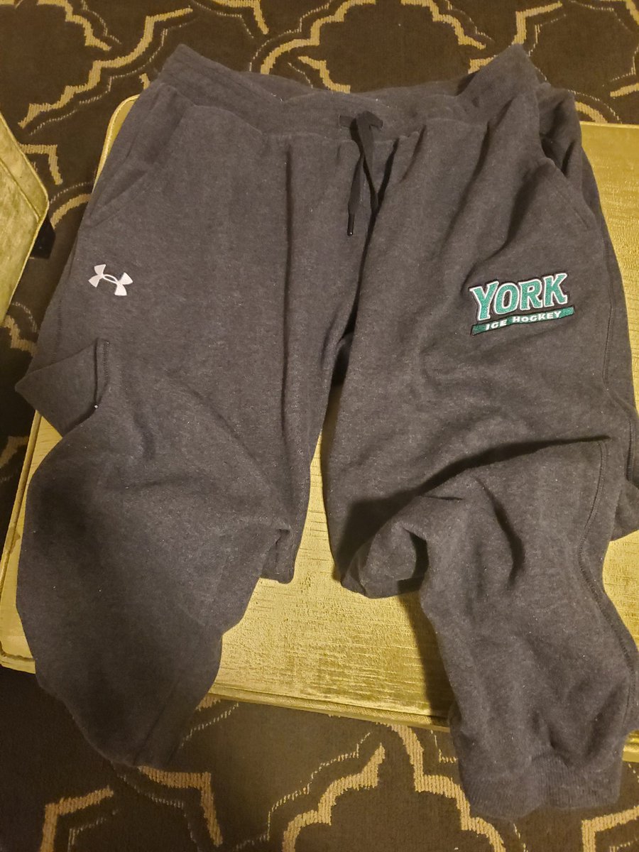 I want to play the Twitter lost &amp; found game! Please help me win! I found these sweats underneath my bed at <a href="/PalmerHouse/">Palmer House Hilton</a> in #Chicago while grabbing my shoes. Logo says York Ice Hockey. Not sure where or what that is and no time to dig. Anyone know who these might belong to??
