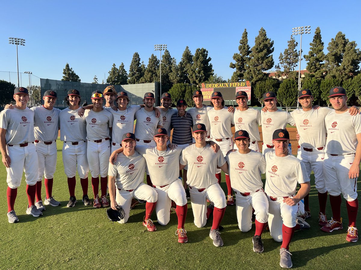 Thx to the entire ⁦@USC_Baseball⁩ Program for being such incredible hosts today!! What a magical day at the yard! #Trojans ⚾️ ⁦@EthertonSeth⁩ ⁦@jadenagassi⁩