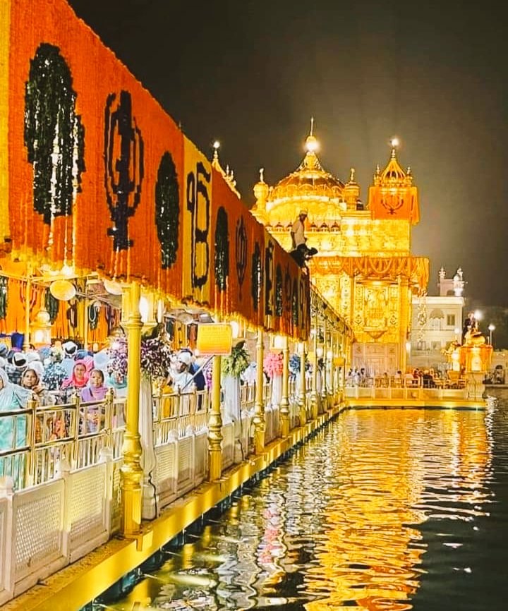 ਇੱਕ ਗੁਰੂ ਰਾਮਦਾਸ ਦਾ ਦਰ ਐਸਾ
ਜਿੱਥੇ ਮੂੰਹ ਮੰਗੀਆ ਮੁਰਾਦਾ ਪੂਰੀਆ
    ਹੁੰਦੀਆਂ ਹੈ...।।
 ਸੱਜਰੀ ਸਵੇਰ ਸਭ ਦੀ ਜਿੰਦਗੀ ਵਿੱਚ ਖੁਸ਼ੀਆ ਲੈਕੇ ਆਵੇ।ਸਵੇਰ ਦੀ ਸਤਿ ਸ਼੍ਰੀ ਅਕਾਲ ਜੀ🙏🙏
   #ਵਾਹਿਗੁਰੂ_ਜੀ🙏🙏