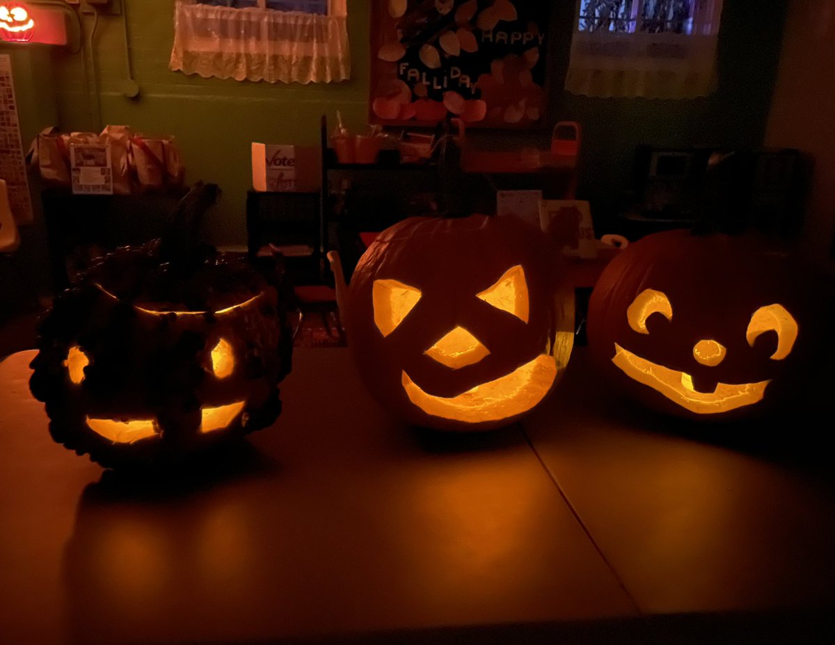 D. A. Hurd Library (@dahurdlibrary) on Twitter photo #HaveYouHurd lots of creative pumpkin caving happened tonight at the <a href="/dahurdlibrary/">D. A. Hurd Library</a>
Youβre welcome to drop off youβre carved Jack-oβ-lantern to be lit on the library steps for our community to enjoy viewing through Halloween π #HaveYouHurd lots of creative pumpkin caving happened tonight at the <a href="/dahurdlibrary/">D. A. Hurd Library</a>
Youβre welcome to drop off youβre carved Jack-oβ-lantern to be lit on the library steps for our community to enjoy viewing through Halloween π