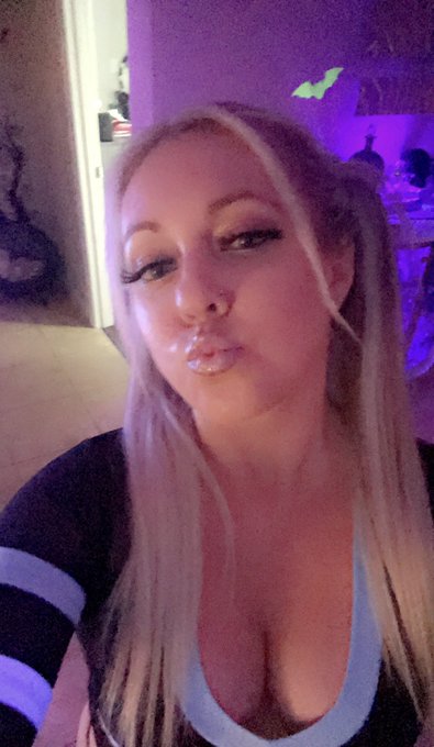 Hut Hut Hike 🏈  https://t.co/Umi9TT3IVD https://t.co/6V0Ayc7SCQ<a href="/tag/newprofilepic"class="tags"><span>#newprofilepic</span></a>