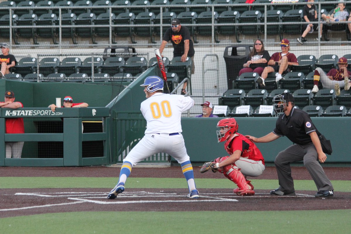 I’m very exited to announce that I will be committing to <a href="/FriendsU/">Friends University</a> to continue my academic and athletic career! I would like to thank coach <a href="/BieryZachery/">Zach Biery</a> for giving me the opportunity, and I also want to thank my family, friends, and coaches for helping me get to where I am now!